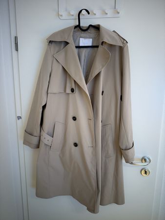 Brand Neuen Hugo Boss Trenchcoat, Gr. 40