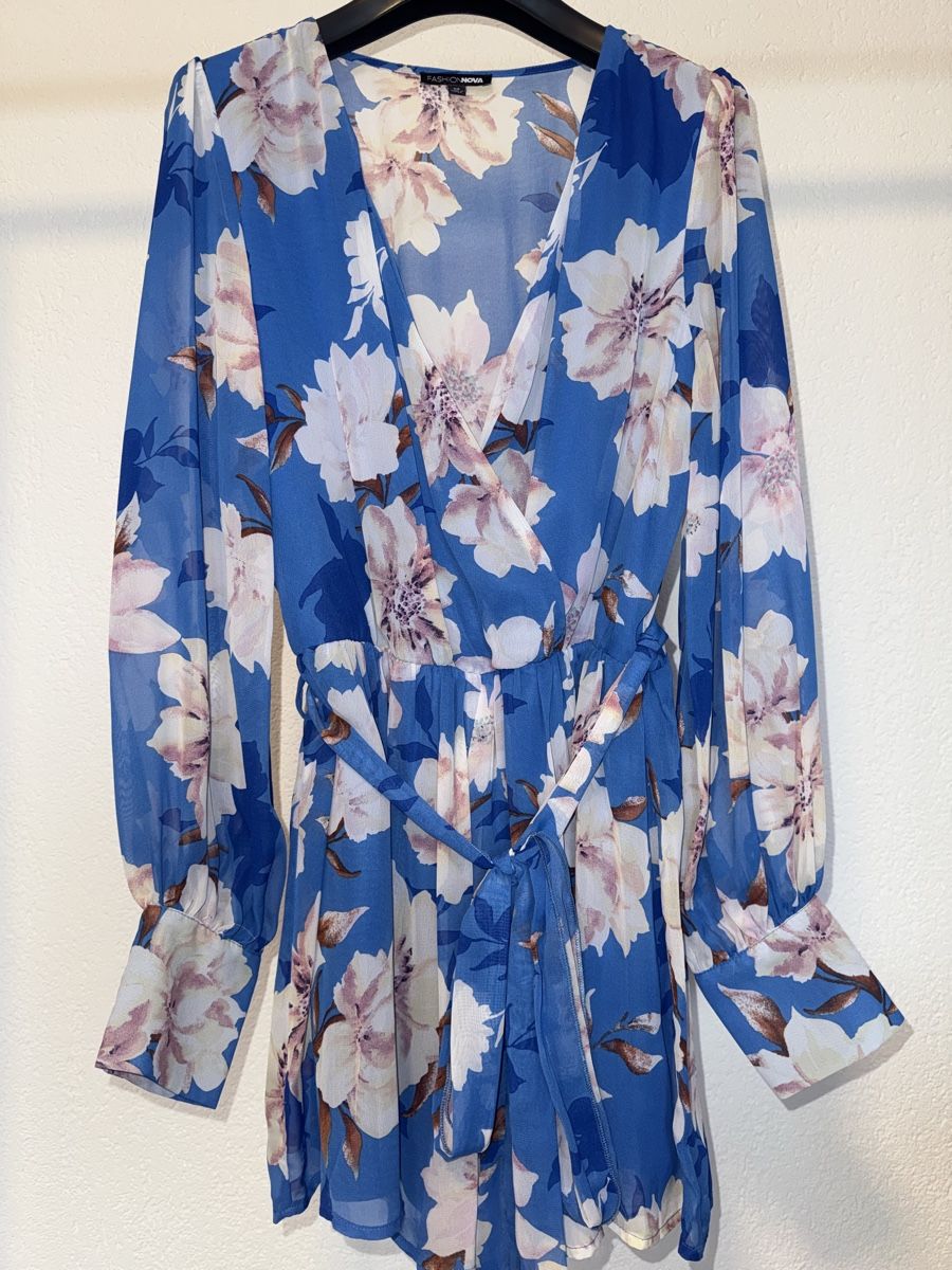 Tute: FASHIONNOVA ROMPER JUMPSUIT GRÖSSE M – Nuovo (secondo la descrizione) da Rorschacherberg venduto da drdupor 1