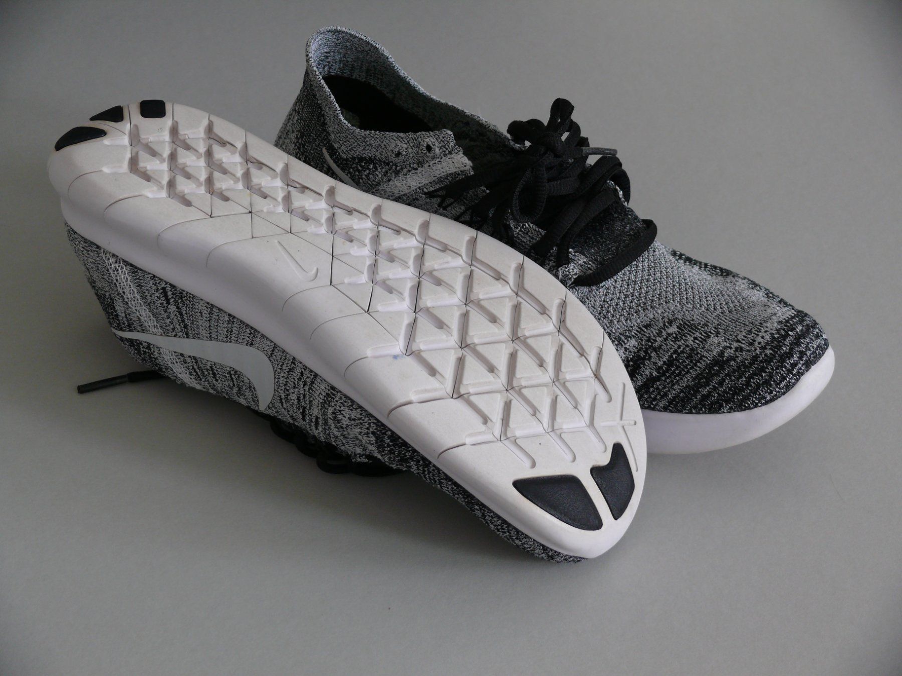 Nike Damenschuhe: Nike Free RN Flyknit – Gebraucht aus Scherzingen von packtesan 1