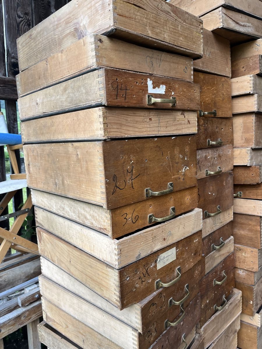 Armadi: Schubladenschrank – Usato da Albeuve venduto da pan_bbw9 1