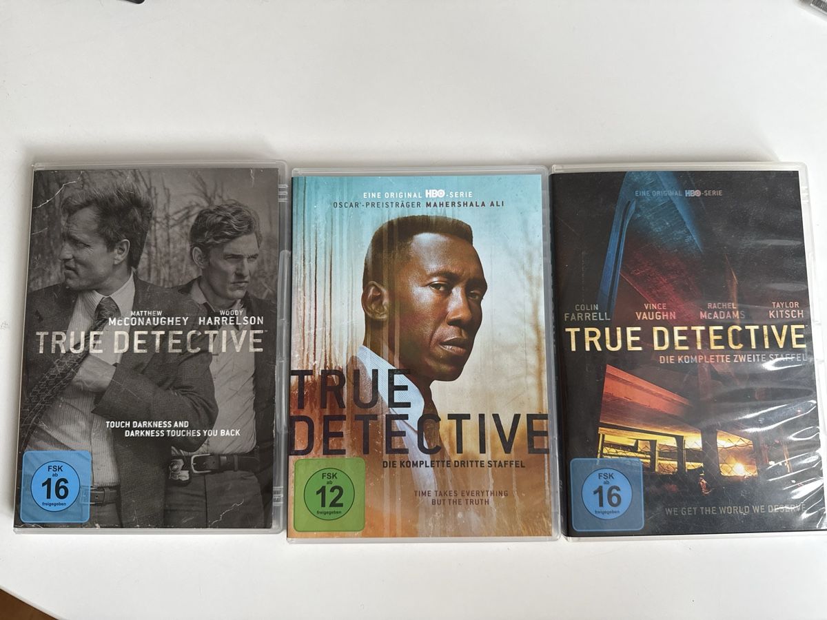 Tutti i DVDs: True Detective -Staffel 1-3 DVD – Usato da Zürich venduto da einkaufswagen