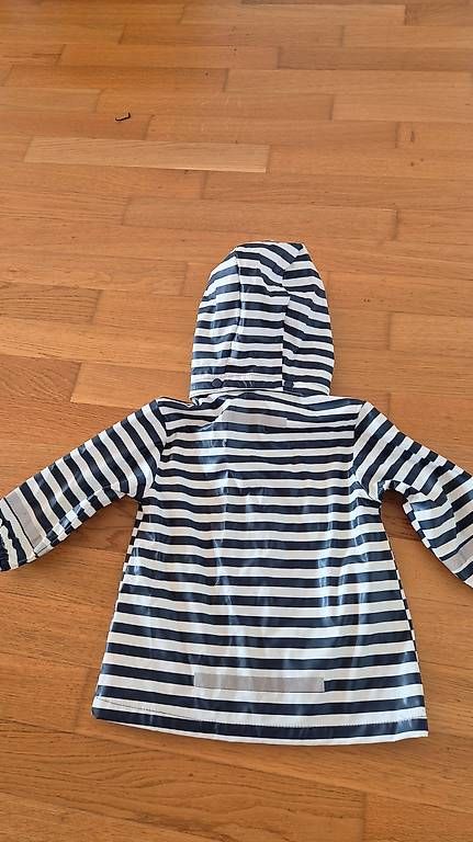 Vestes & Manteaux: Regenjacke Gr.98 – D'occasion à Unterentfelden par jkl_59w2 2