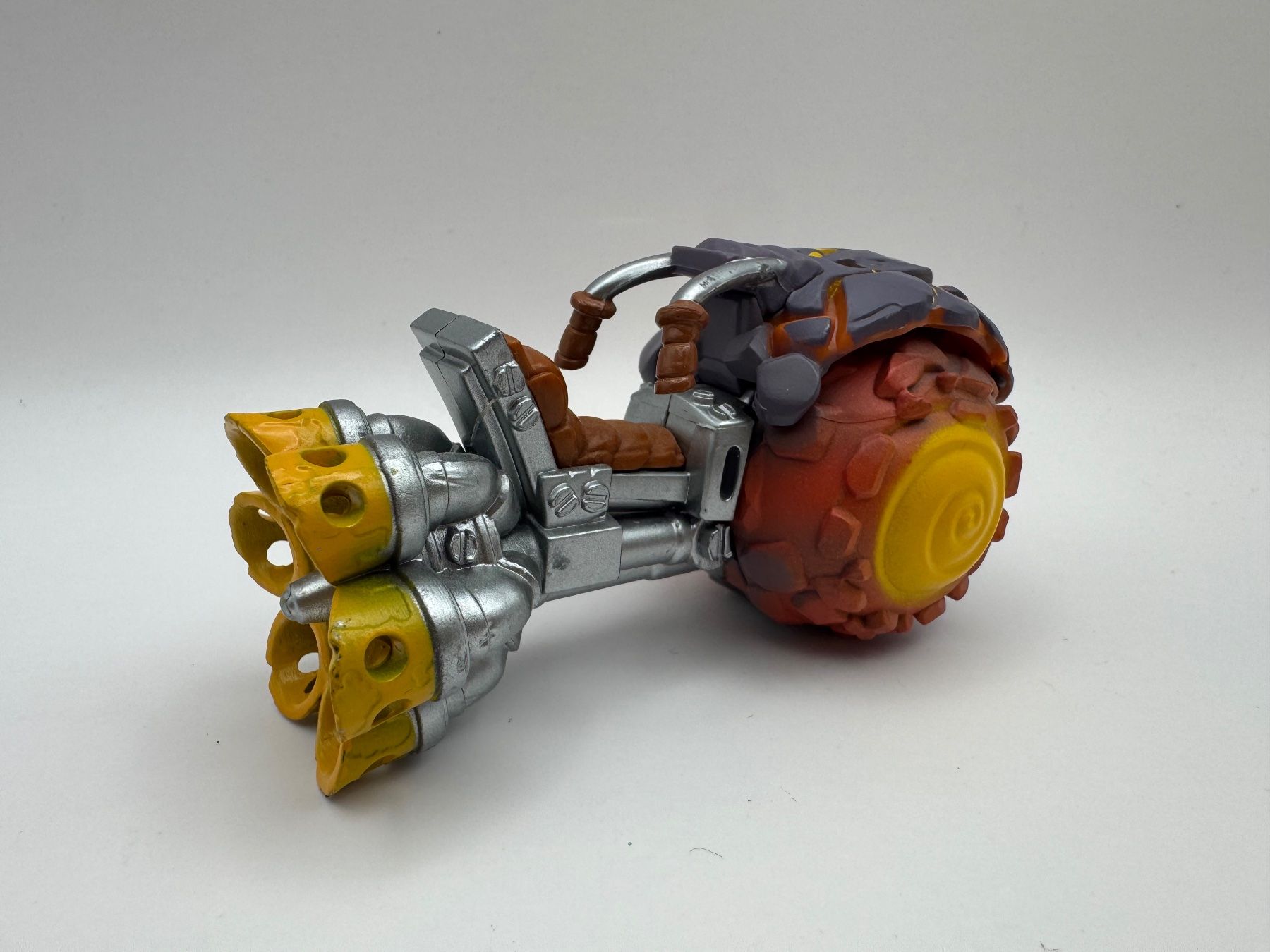 Statuette: Skylanders SuperChargers Burn-Cycle – Usato da Bettlach venduto da awi_7jcb 1