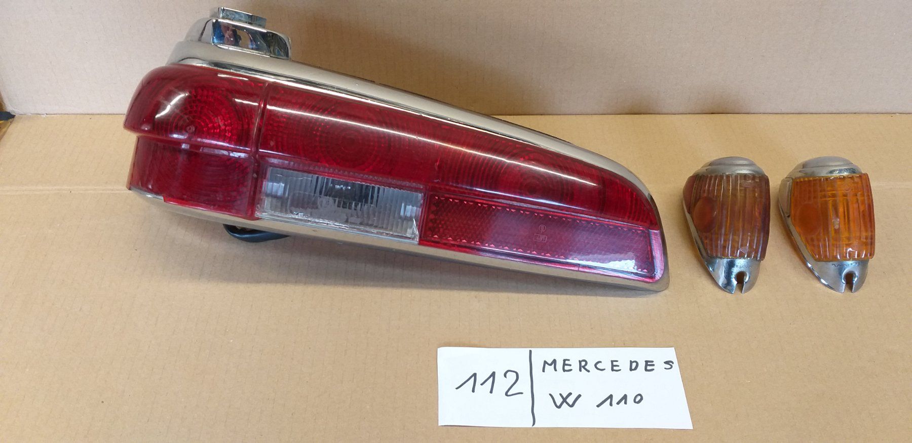 Mercedes-Benz Tutti pezzi di ricambio auto: MERCEDES  OLDTIMER  W110 DIVERS FEUX / DIVERSE LEUCHTE – Usato da cortébert venduto da rlv 1