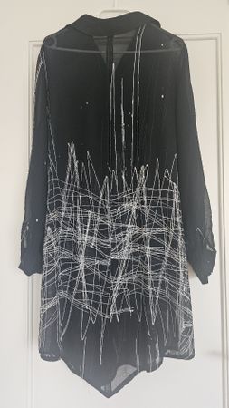 Damen Tunika schwarz Grösse L mit Muster schwarz weiß 