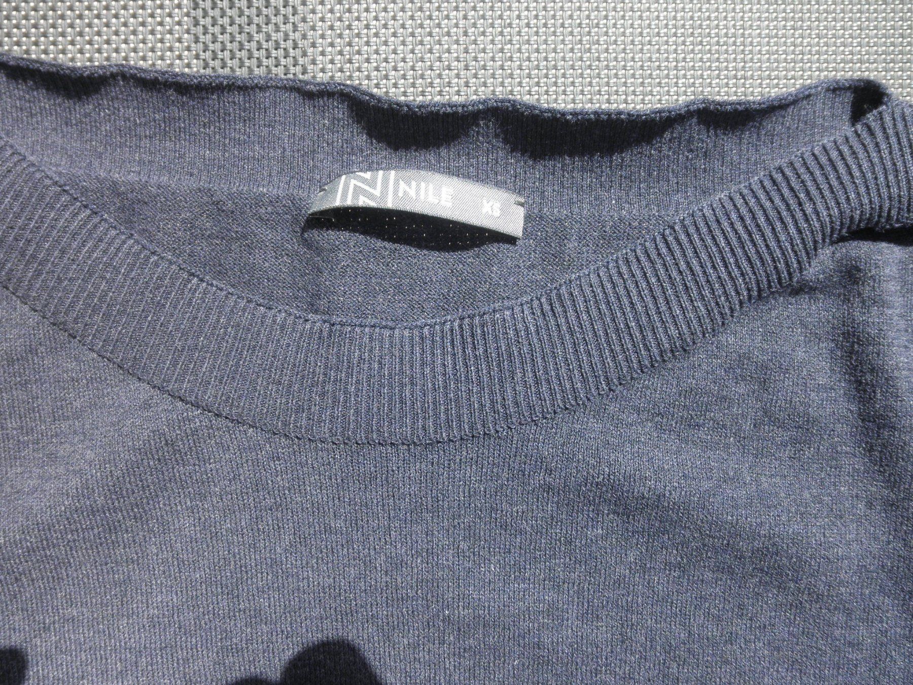 Nile Pulls & Sweat-shirts: Nile Feinstrickpullover Dunkelblau – D'occasion à Buttwil par Engelhaar 1