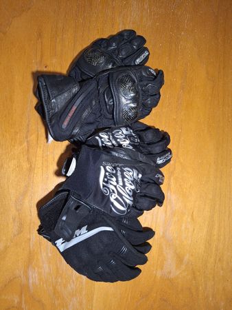Motorrad-Bekleidungsset (Handschuhe, Sicherheitsweste, Gurt)