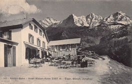 Niesen-Bahn, Hotel Niesen-Kulm, Terrasse belebt, gel. 1911