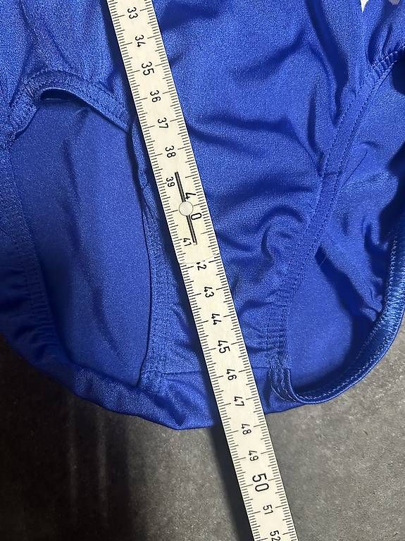 Scarpe, pantaloni & magliette da ginnastica: Turndress/ Turngwändli – Usato da Tann venduto da teltech 1