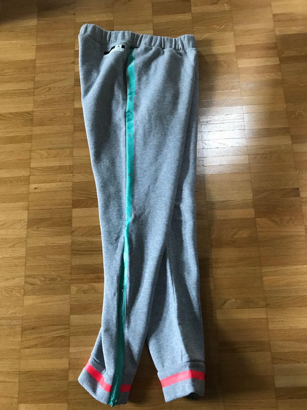 Adidas Pantaloni: ADIDAS Trainerhose Gr 34/36 – Usato da St. Margrethen SG venduto da kellenbh 2