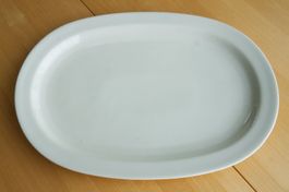Grosse abgerundete Servierplatte, cremeweiss, Langenthal