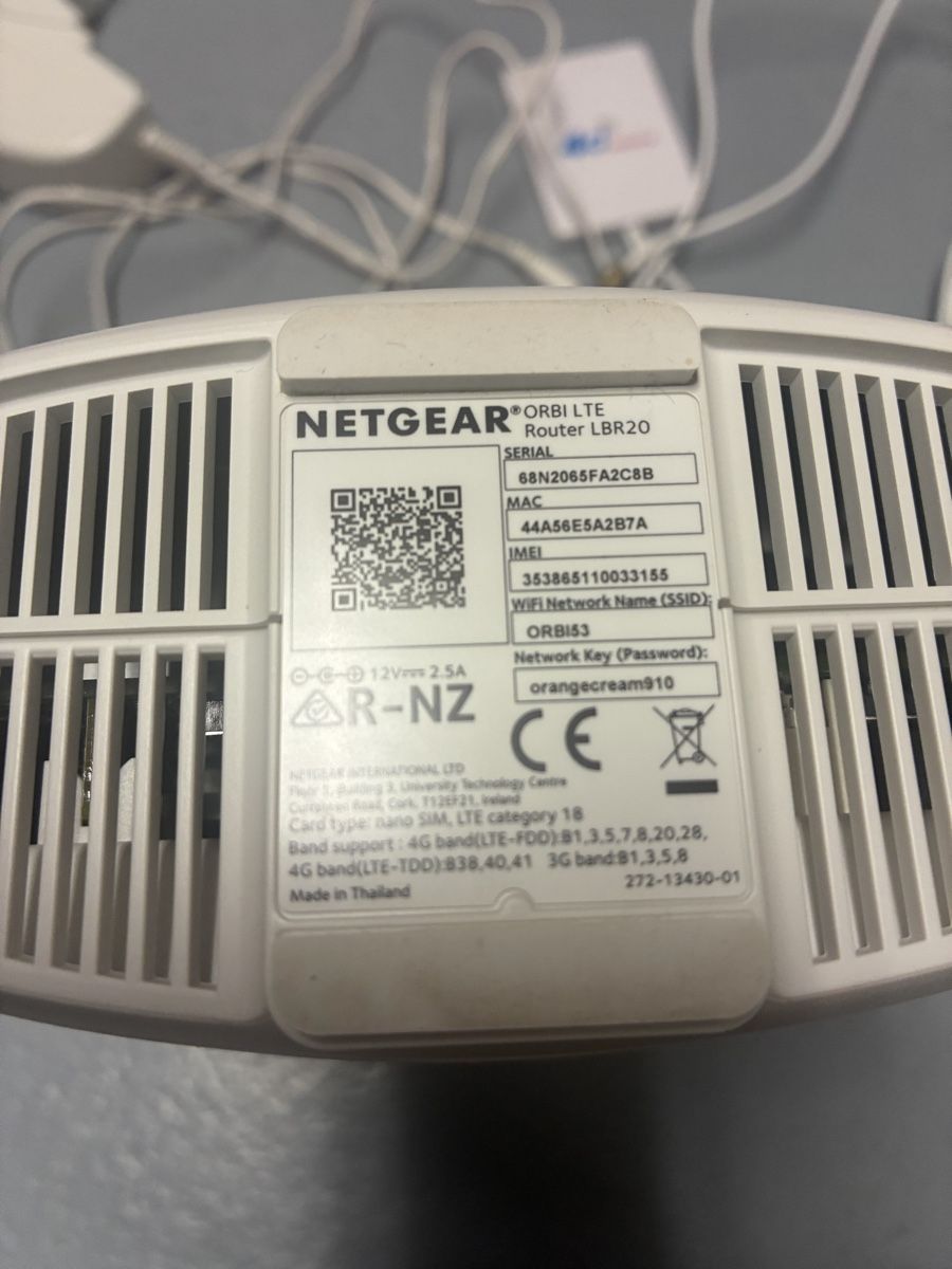 Netgear Modems & Router: Netgear Orbi 4G LTE WiFi – Gebraucht aus Münchenstein von pricehouse 3
