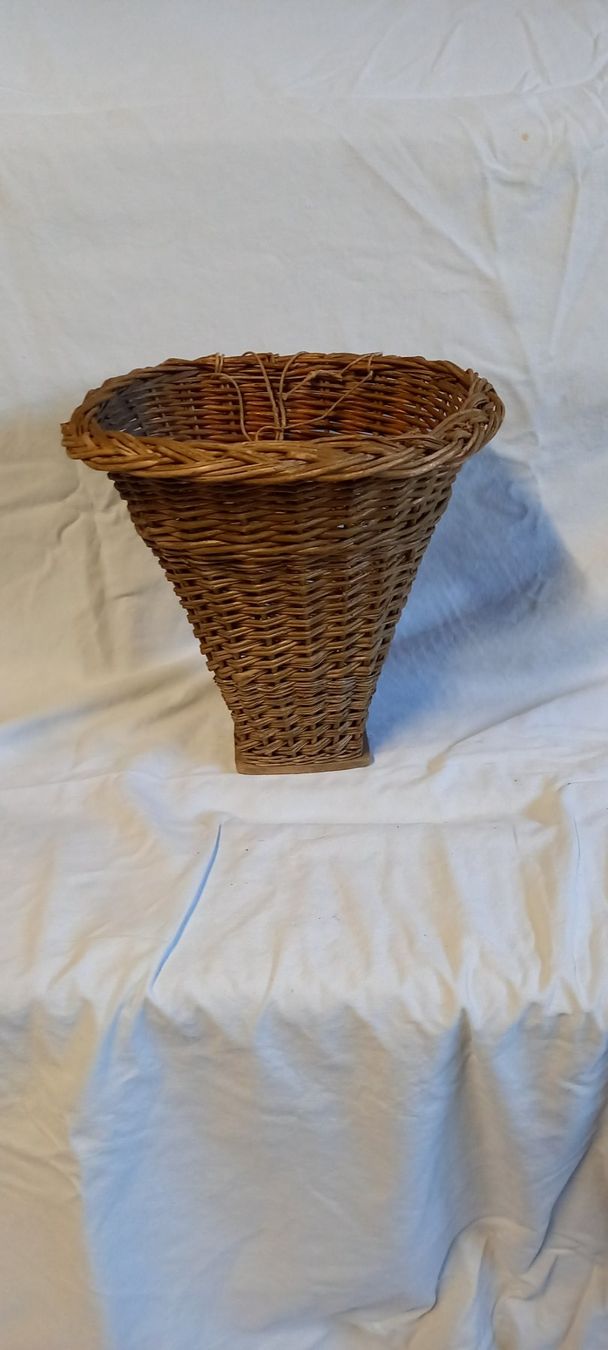 Altro per la casa: Rustikaler Weidenkorb, Handarbeit, Vintage – Usato da Fey venduto da sverigi 2
