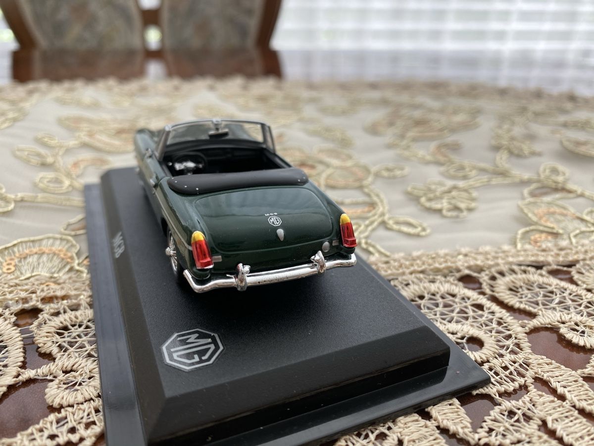 MG Modellini d'auto: MGB – Nuovo e nell'imballaggio originale da St. Margrethen SG venduto da Alfista_159 4