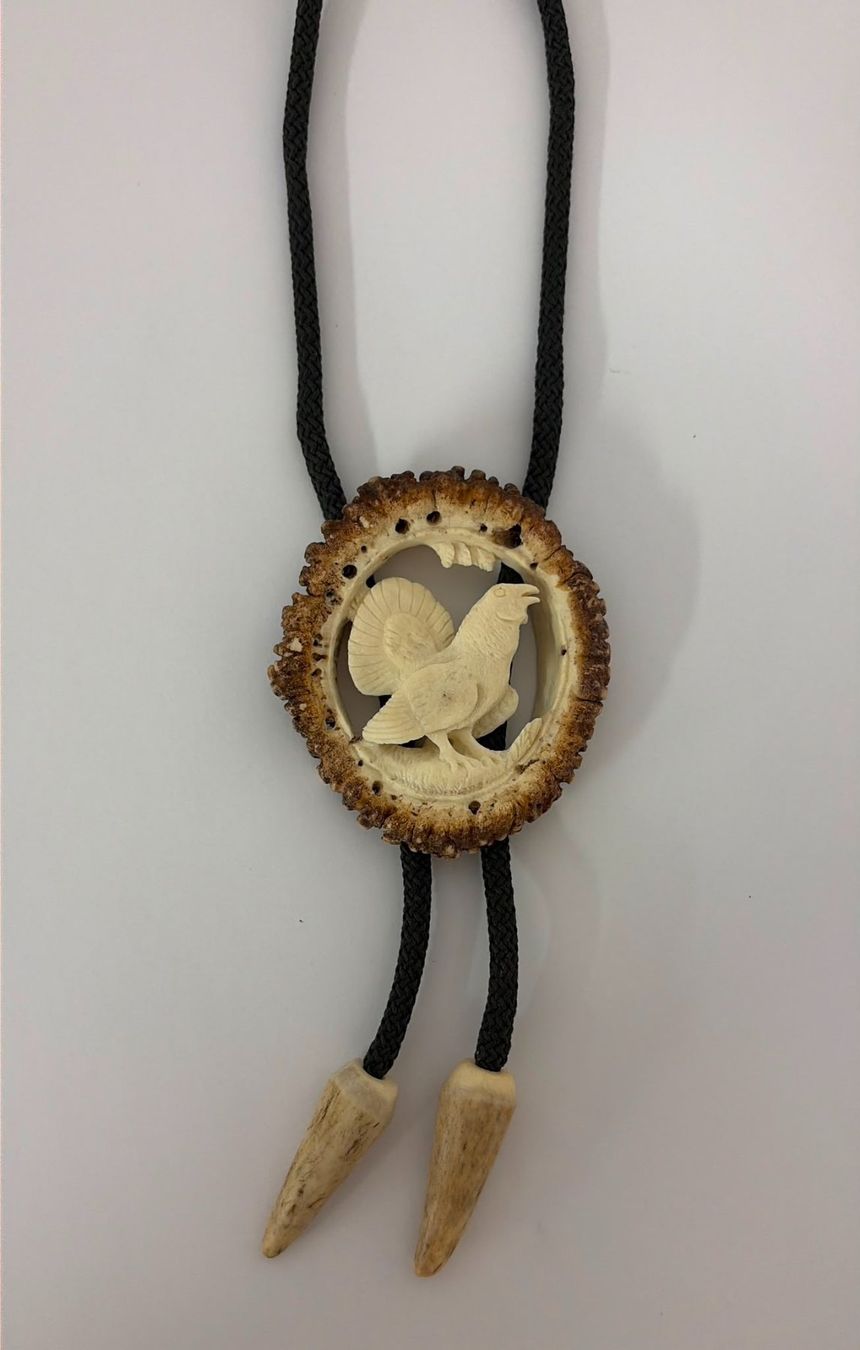 Anhänger: Hirschrose mit Auerhahn-Motiv, rechts – Neu (gemäss Beschreibung) aus Hendschiken von Lueem_Jagdreisen