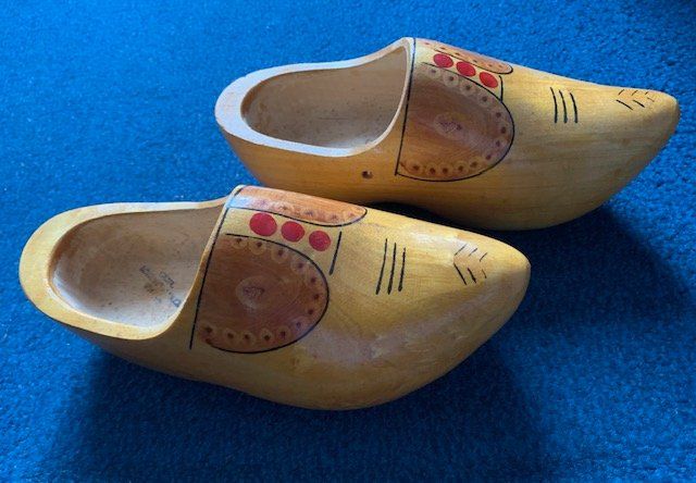 Scarpe per ragazzi: Holz - Zoggeli / Clogs für Kinder - Gr. 30/31 – Nuovo (secondo la descrizione) da Gundetswil venduto da Egro100 1