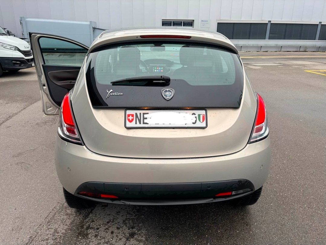 Lancia Automobili: Lancia Ypsilon TwinAir 2012 – Usato da Cornaux NE venduto da Kalou1995