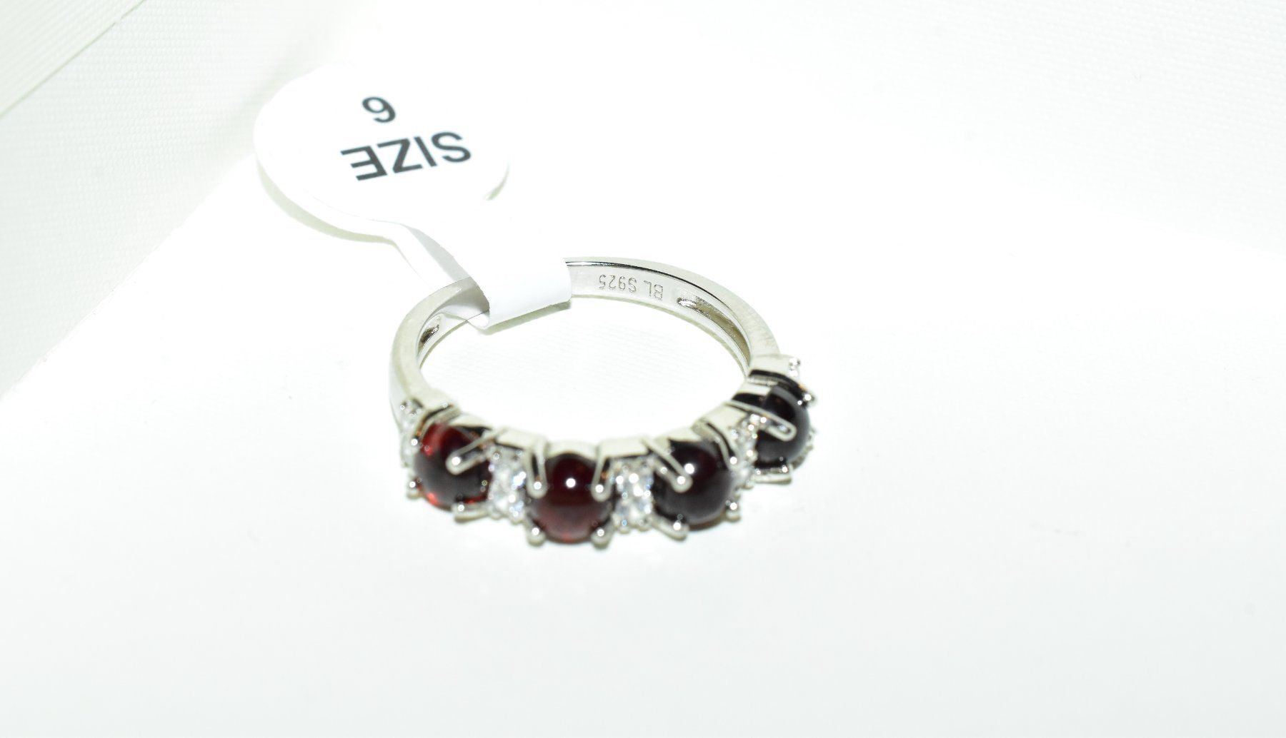 Anelli: Ring mit Granat aus Sterling Silber, 6.5 neu – Nuovo e nell'imballaggio originale da Laufen venduto da flowerfan 2