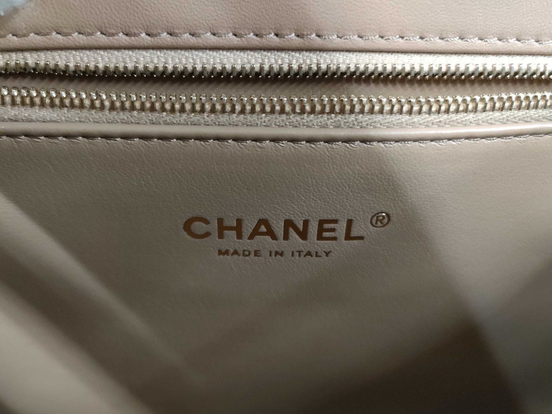 Chanel Borse da donna: Chanel Trendy CC Medium Beige GHW – Usato da St. Gallen venduto da Love_Luxury 8