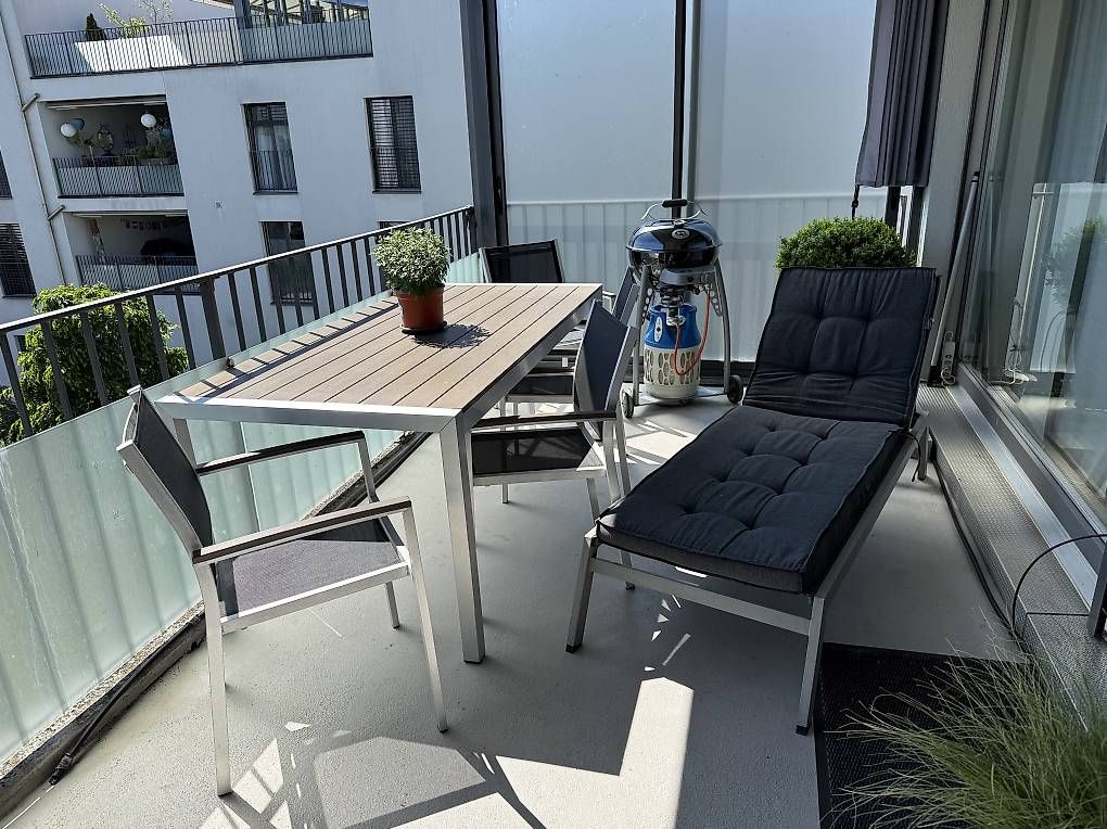 Lotti di vestiti: Terrassen-Sommerset – Usato da Zug venduto da hellschell 2