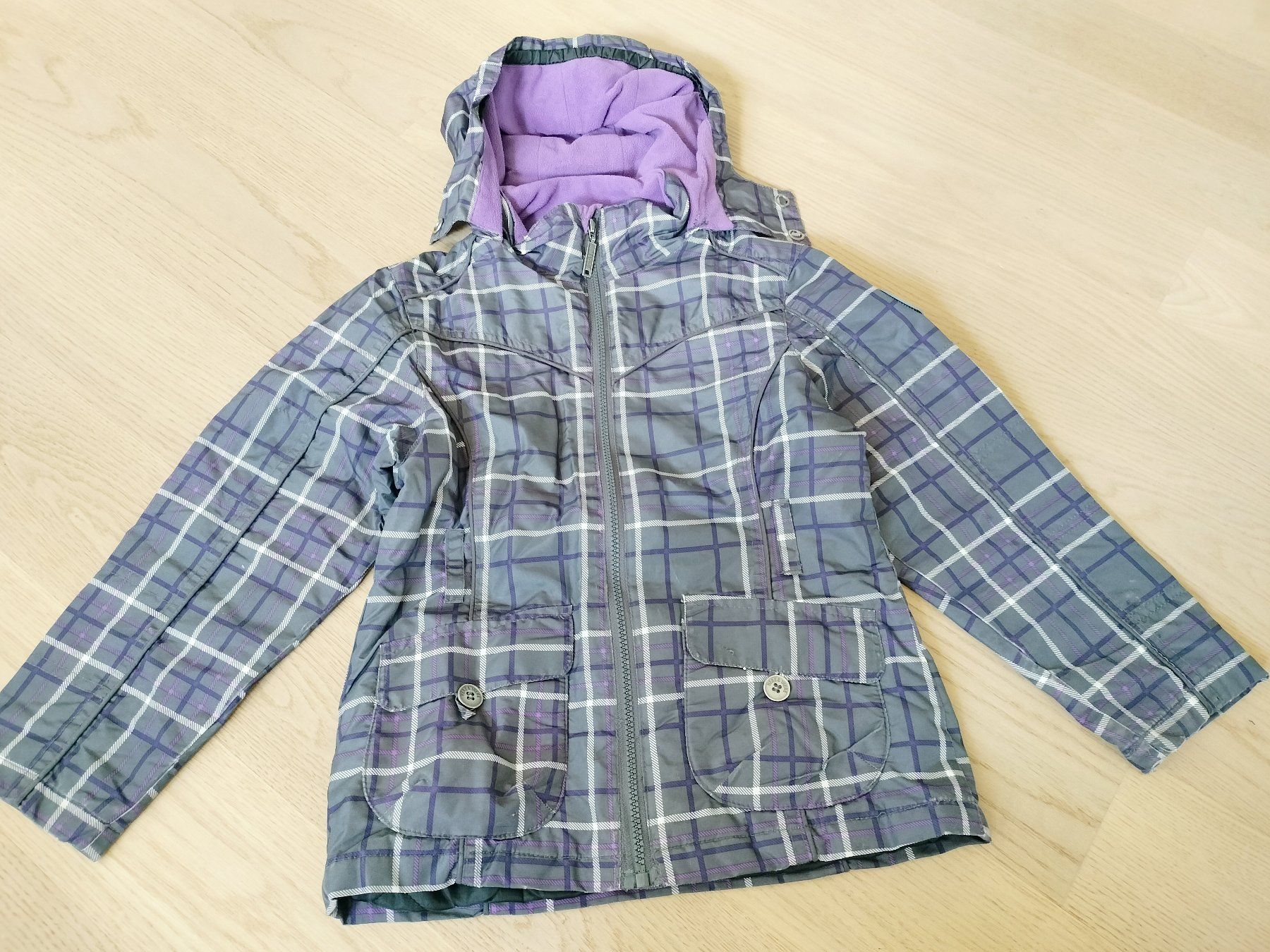 Giacche & Cappotti: Übergangsjacke Mädchen Grösse 134 – Usato da Neftenbach venduto da TheKringel