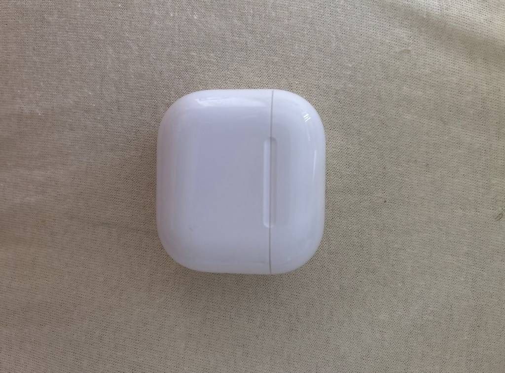 Casques audio: AirPods 4 – D'occasion à Luzern par vio_hsk6 1
