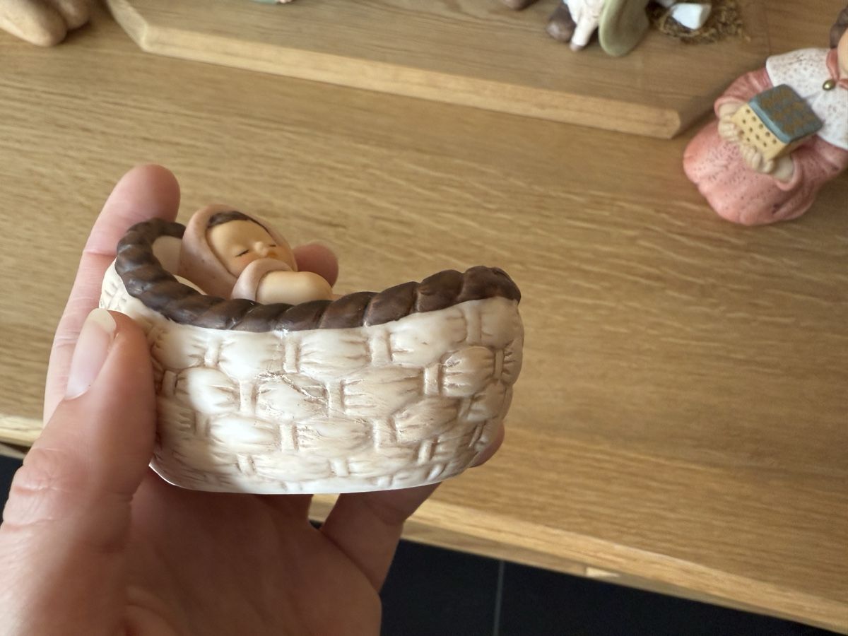 Toutes les décorations: Wunderschöne Goebel Krippe mit Figuren – D'occasion à Sarmenstorf par Nathaliie_21 6