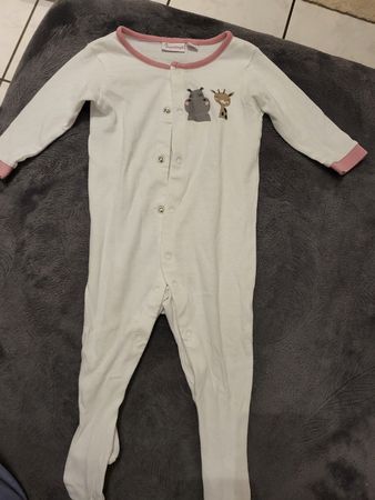 Baby-Strampler Pijama Gr. 63/68 mit Giraffe und Nilpf