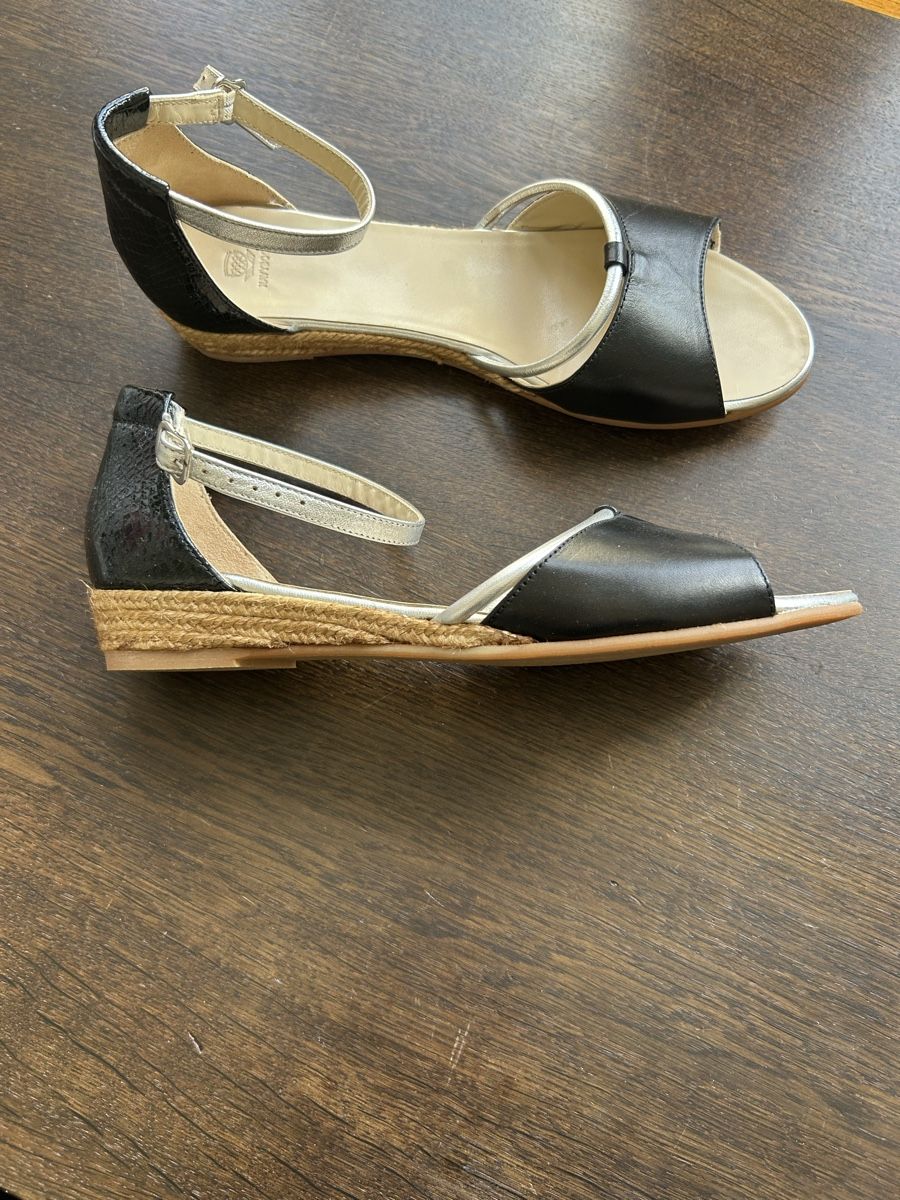 Navyboot Damenschuhe: Navyboot Sandalen – Gebraucht aus Basel von and_pky9 2