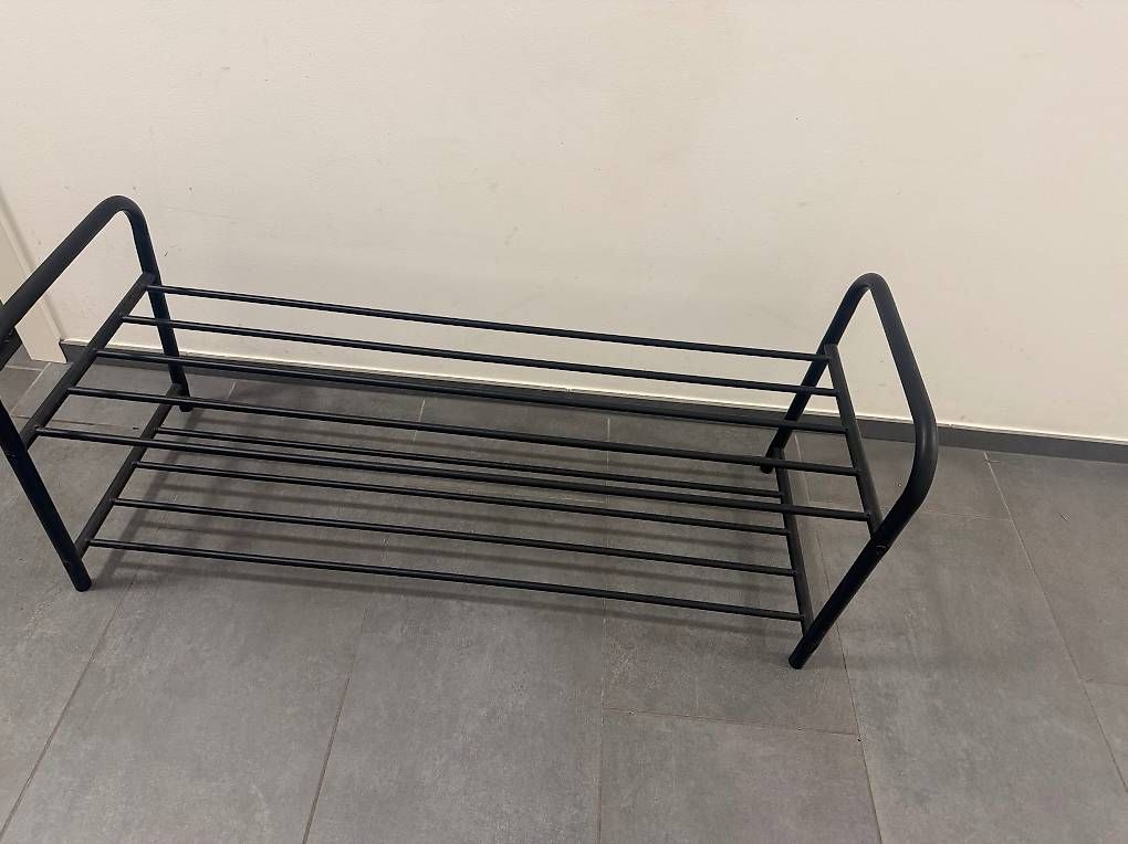 Scaffali: SCARPIERA IN METALLO  – Usato da Massagno venduto da whi_d5bd 1