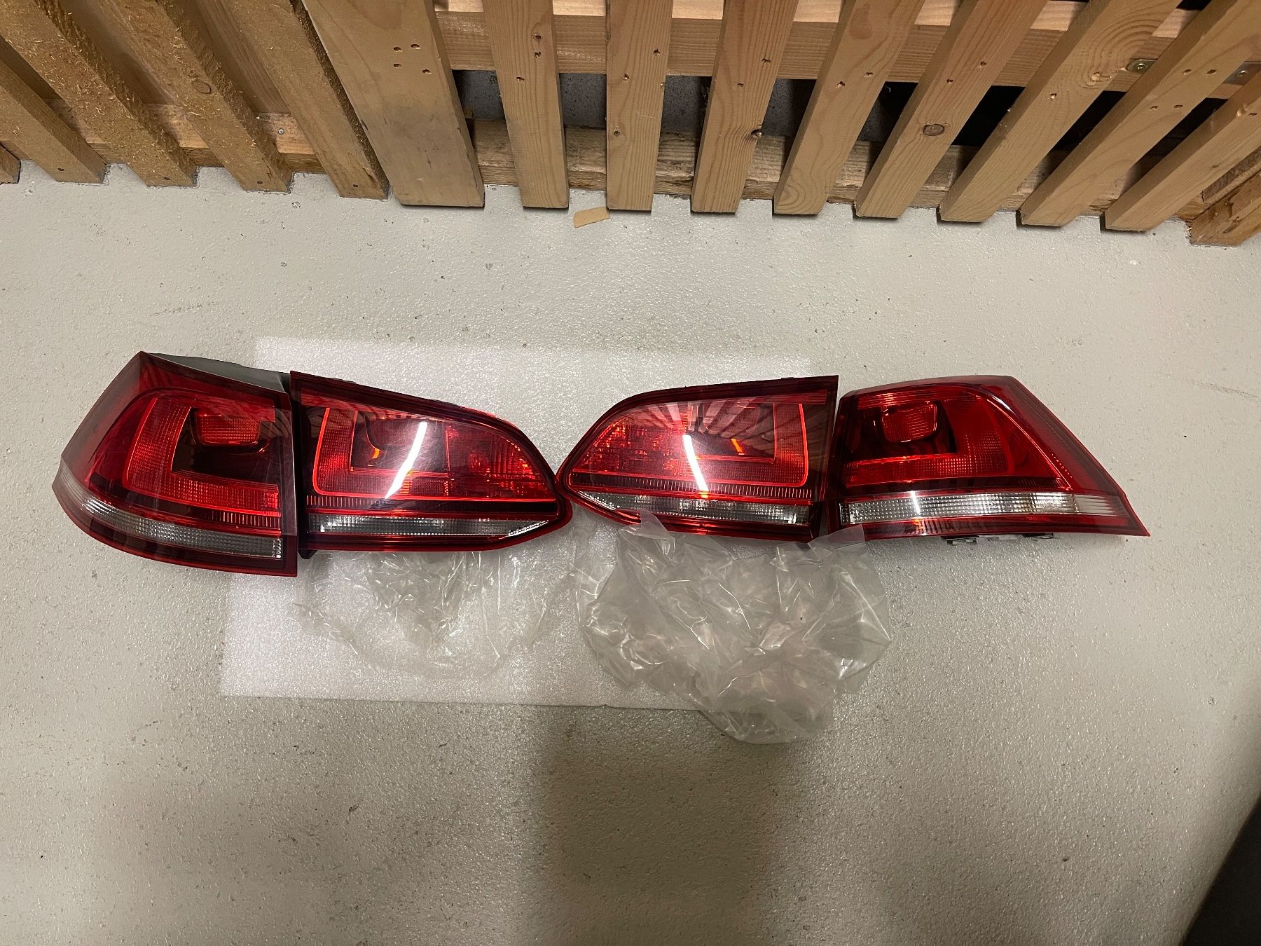 Volkswagen Tutti pezzi di ricambio auto: Originale Heckleuchten Golf 7 R Variant – Usato da Luzern venduto da Prof.Farnsworth 1