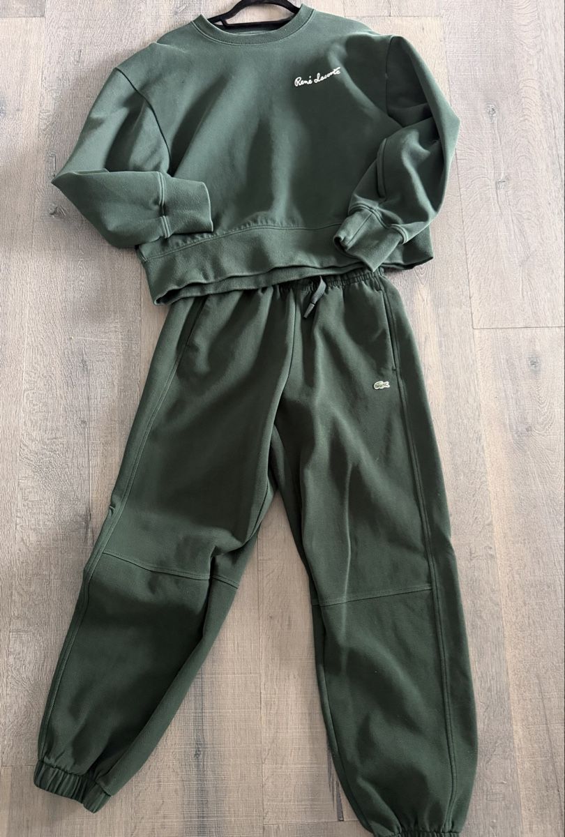 Jumpsuits: Lacoste Pullover und Hose   – Gebraucht aus Flims Dorf von Specials