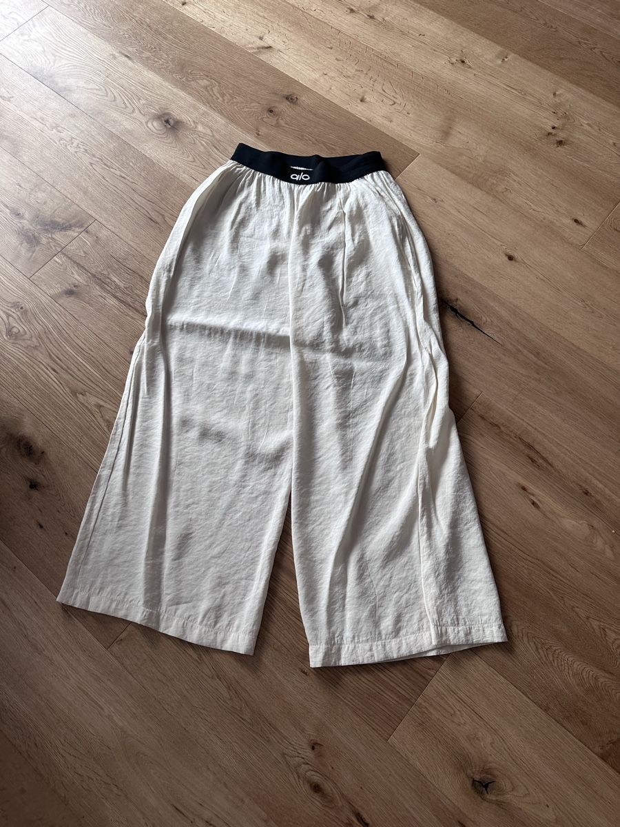 Anzüge & Kostüme: Sommer Hose und bluse – Gebraucht aus Mels von ricoshop 2