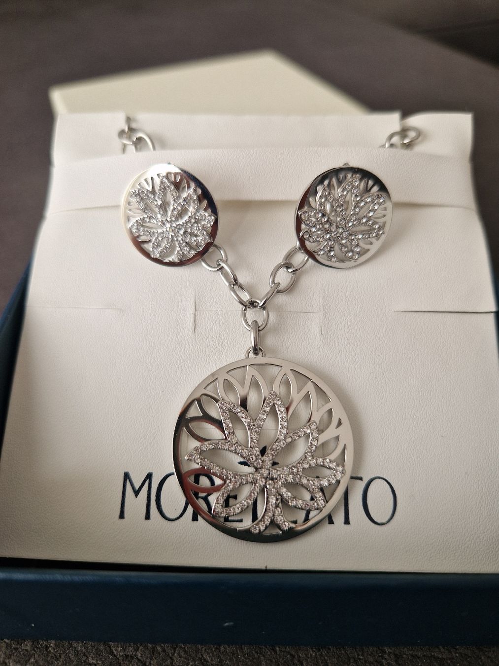 Altri gioielli: Set collana e orecchini Morellato  nuovo in box – Nuovo e nell'imballaggio originale da Lugano venduto da imp_c5zx 2