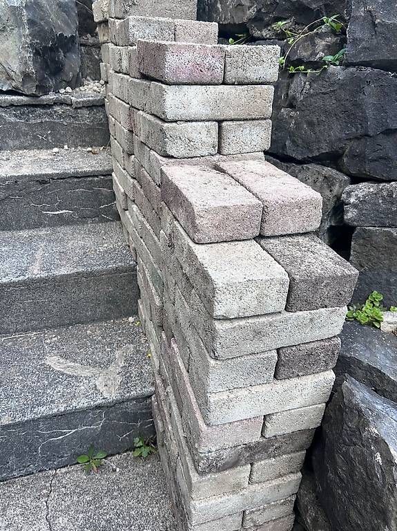 Rivestimenti per pavimenti: Gartenplatten Betonplatten Pflastersteinefür Sitzplatz – Usato da Ebnat-Kappel venduto da Chantalle
