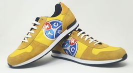 Exklusive TCS Sneakers in Gr. 45 Touring Club Suisse Merch