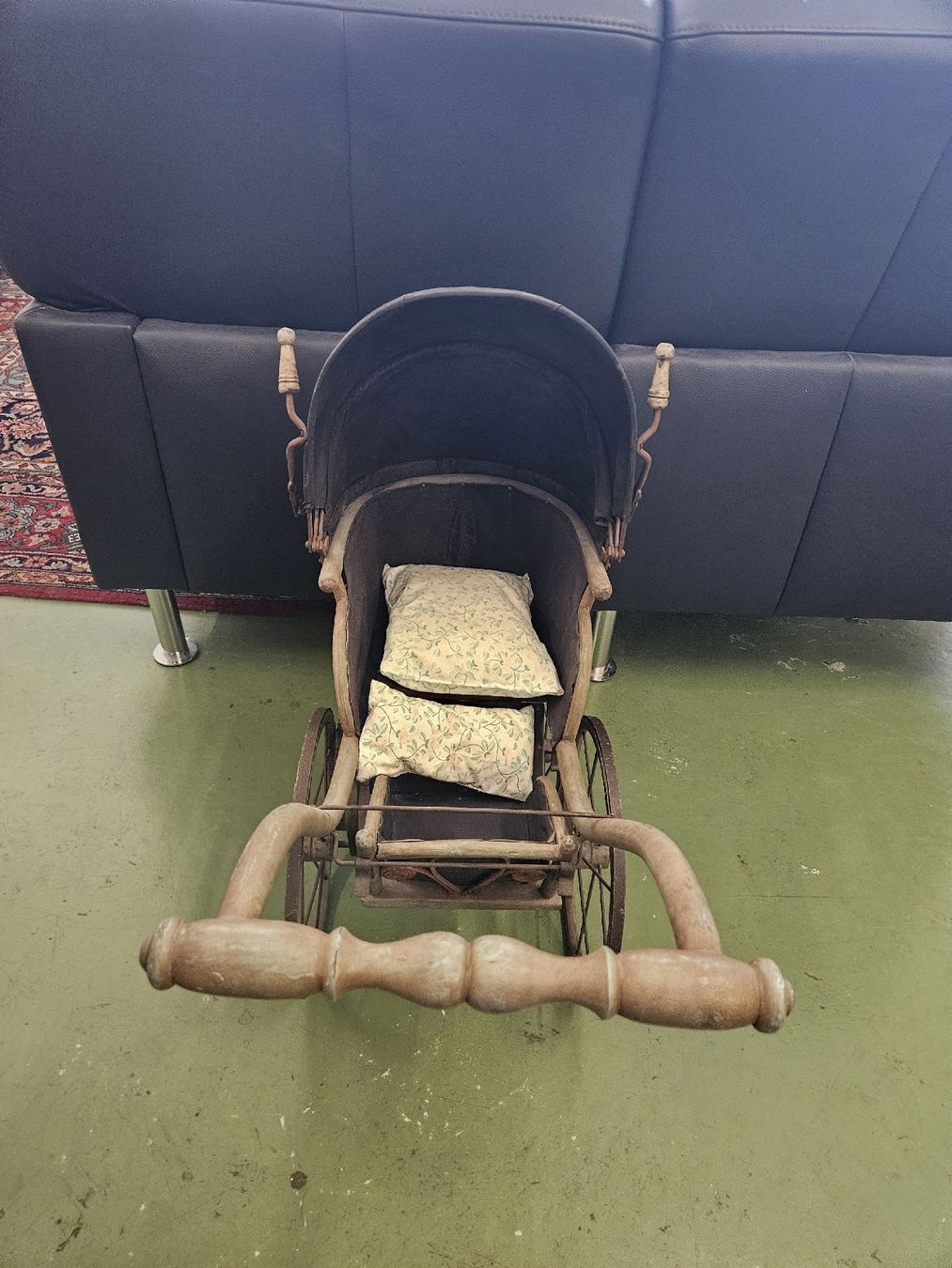 Carrozzine per bambole: Antiker Puppenwagen  – Usato da Pratteln venduto da Cartonsducoeur_bl 1