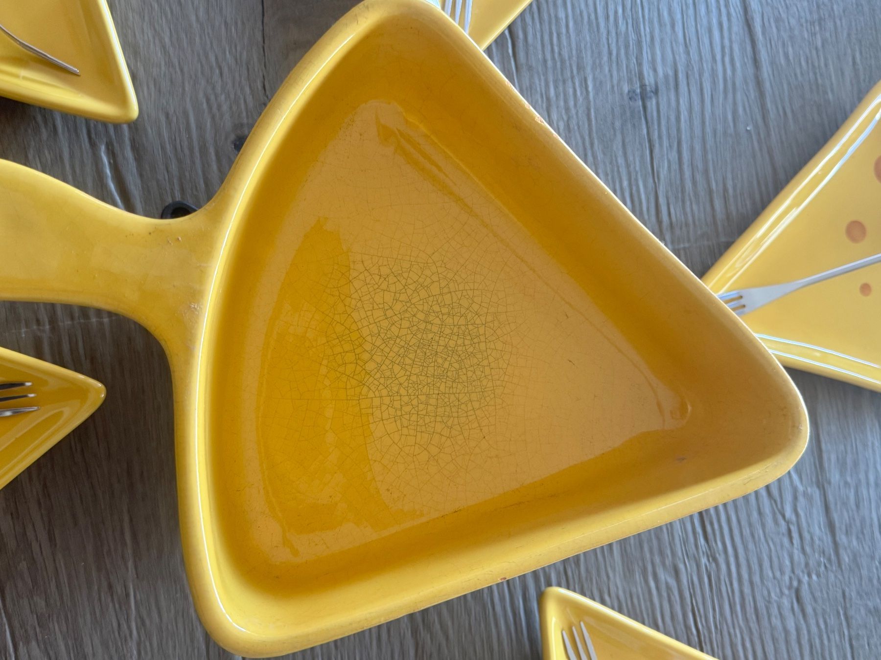 Set di piatti: Einzigartiges Fondue Set – Usato da Ulisbach venduto da Etchlab.ch 1