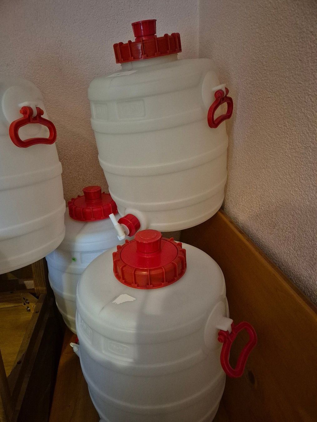 Accessori per altri veicoli: 30 lt. Kunststoff-Tank Weiss – Usato da Schangnau venduto da HeidiK03