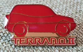 C460 - Pin Auto Nissan Terrano II Rot CH