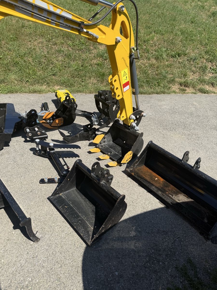 Escavatori: Bagger-Kleinbagger-Raupenbagger AB 1.-CHF NEU – Nuovo (secondo la descrizione) da Lüchingen venduto da chb_8mm8 2