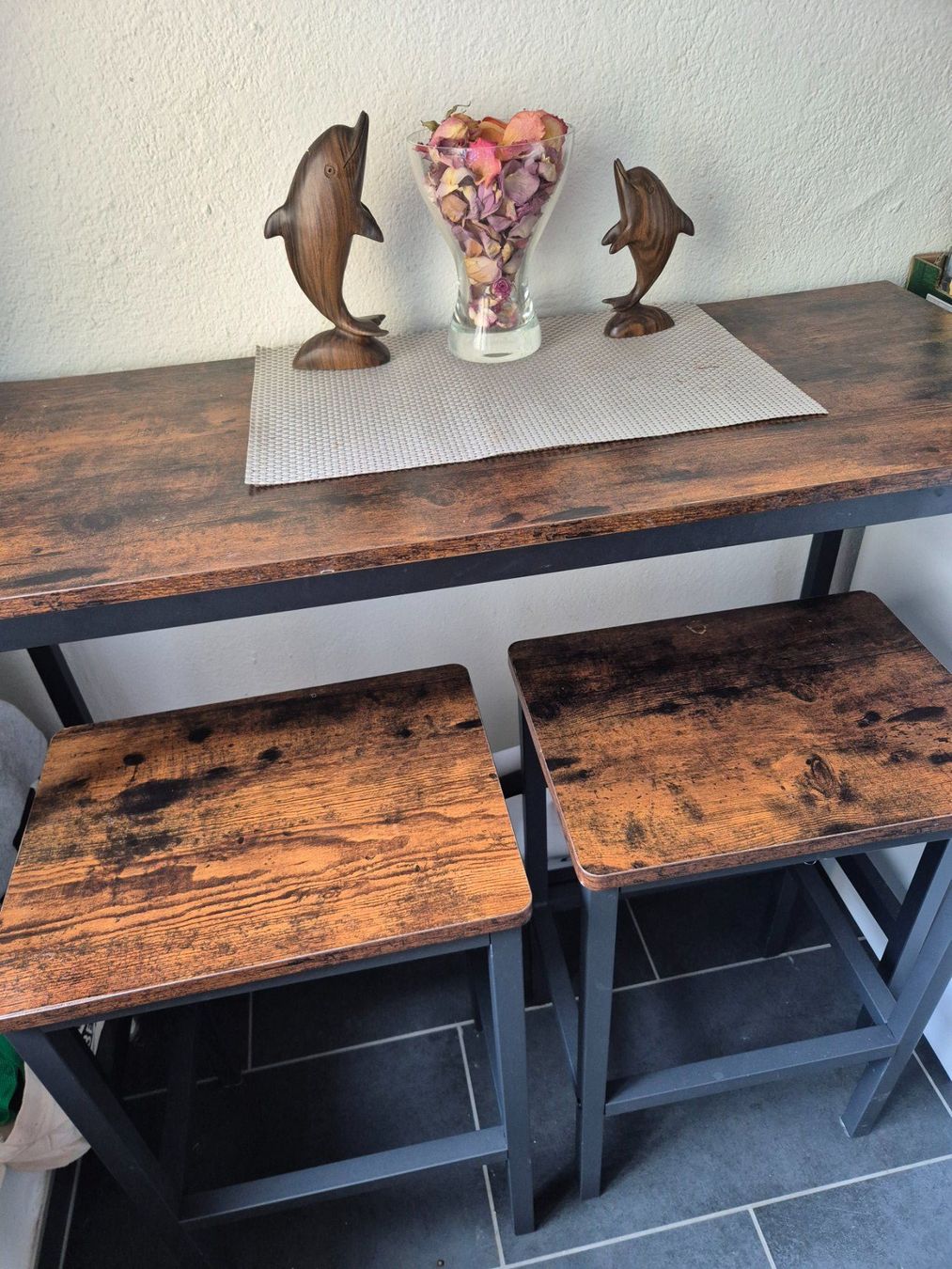 Set di tavolo e panche: Hochertisch mit zwei Bänken – Usato da Zürich venduto da yam_5dw6 1