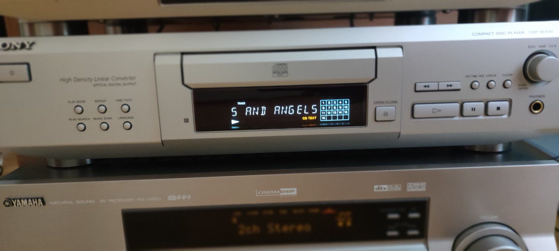 Sony Sistemi audio & multimediali: Sony CDP-XE 530 CD-Player mit CD-TEXT silber – Usato da Meggen venduto da Malecifent 1