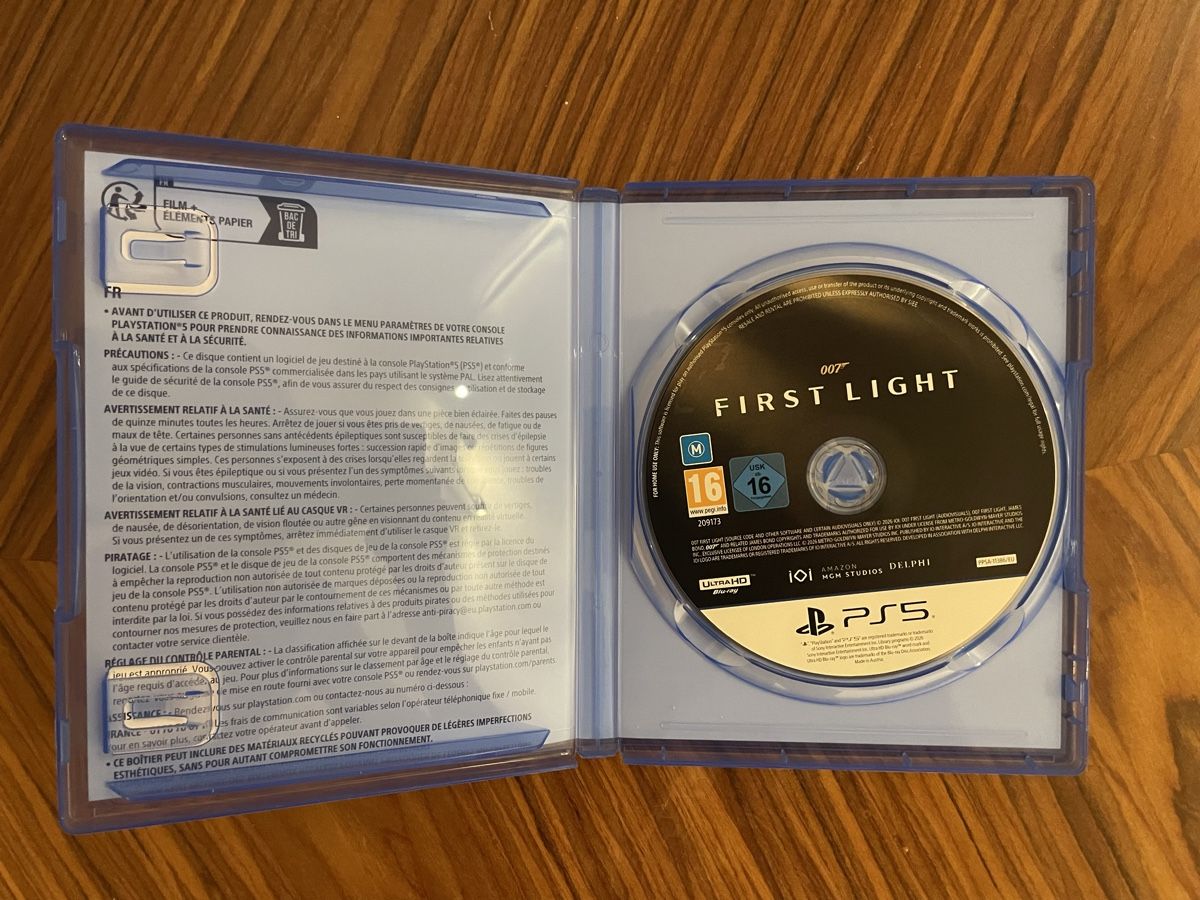 Giochi: Jeu PS5 007 FIRST LIGHT - parfait état – Nuovo (secondo la descrizione) da Essert FR venduto da jsi_98j5 2