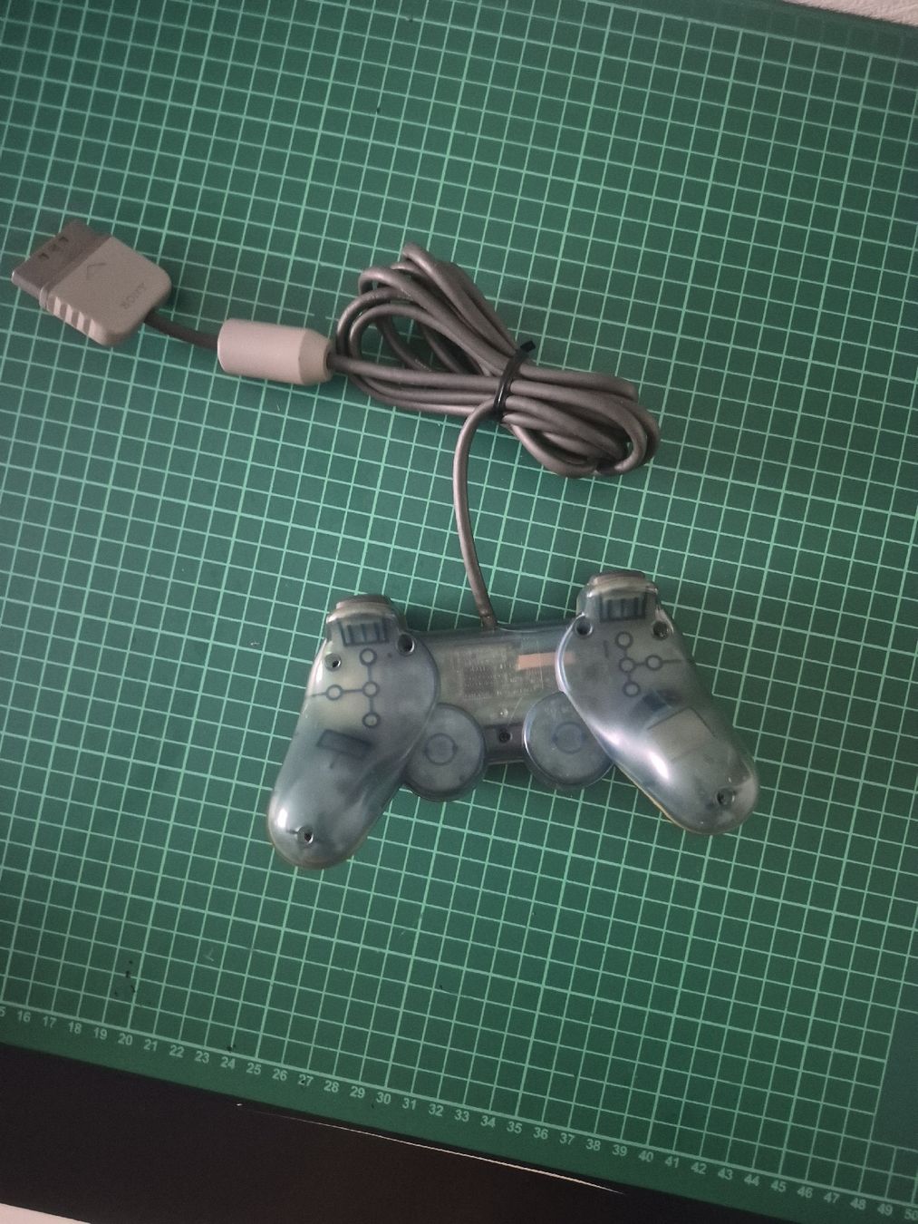 Sony Controller: Sony PlayStation 2, PS2  Controller - Great for Summer Gamin – Usato da Meyrin venduto da Retro-GZ 2