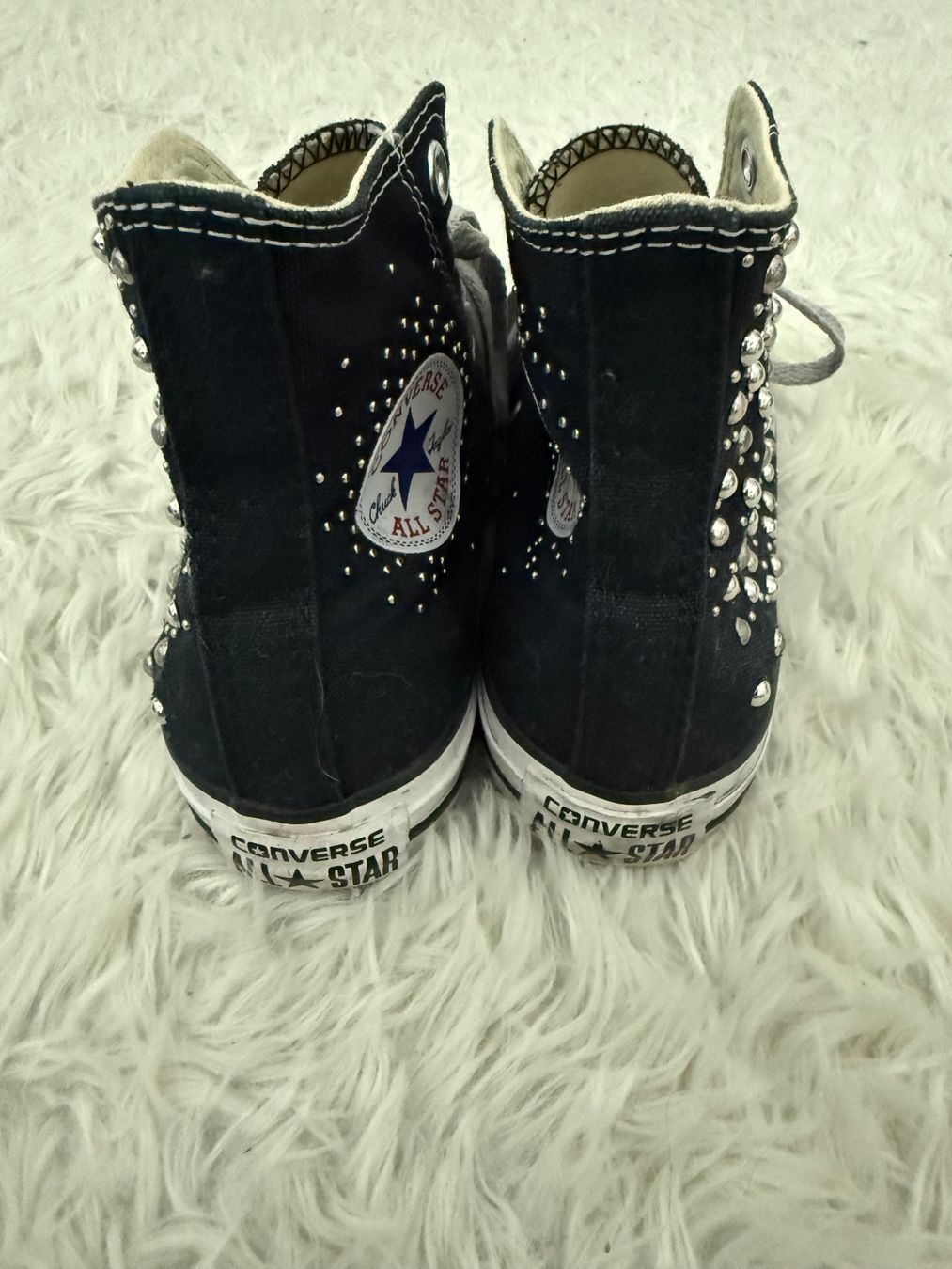 Converse Scarpe da donna: Converse Chuck Taylor All Star Nieten – Nuovo (secondo la descrizione) da Au SG venduto da evi_86w5 1