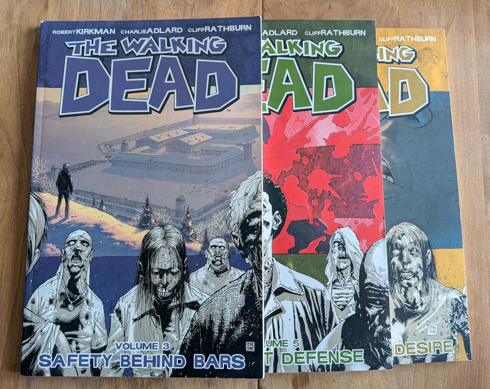 Fumetti: The Walking Dead Comics Band 3, 4, und 5 – Usato da Zürich venduto da nz_michaelh