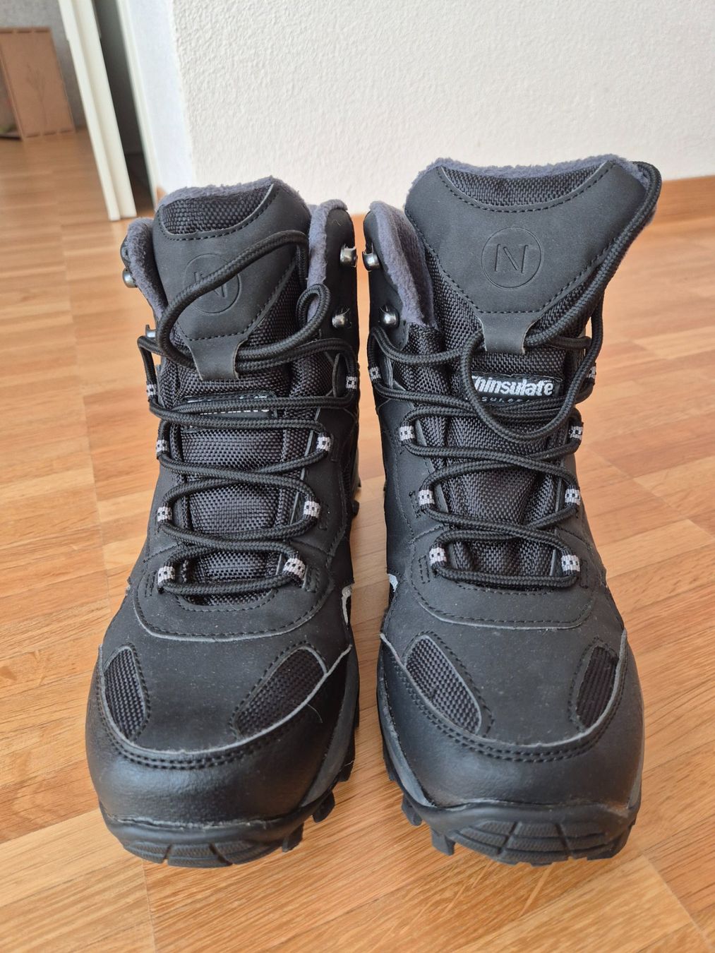 Scarpe da donna: Winterschuhe Grösse 39 – Nuovo (secondo la descrizione) da Zürich venduto da Janriel 1