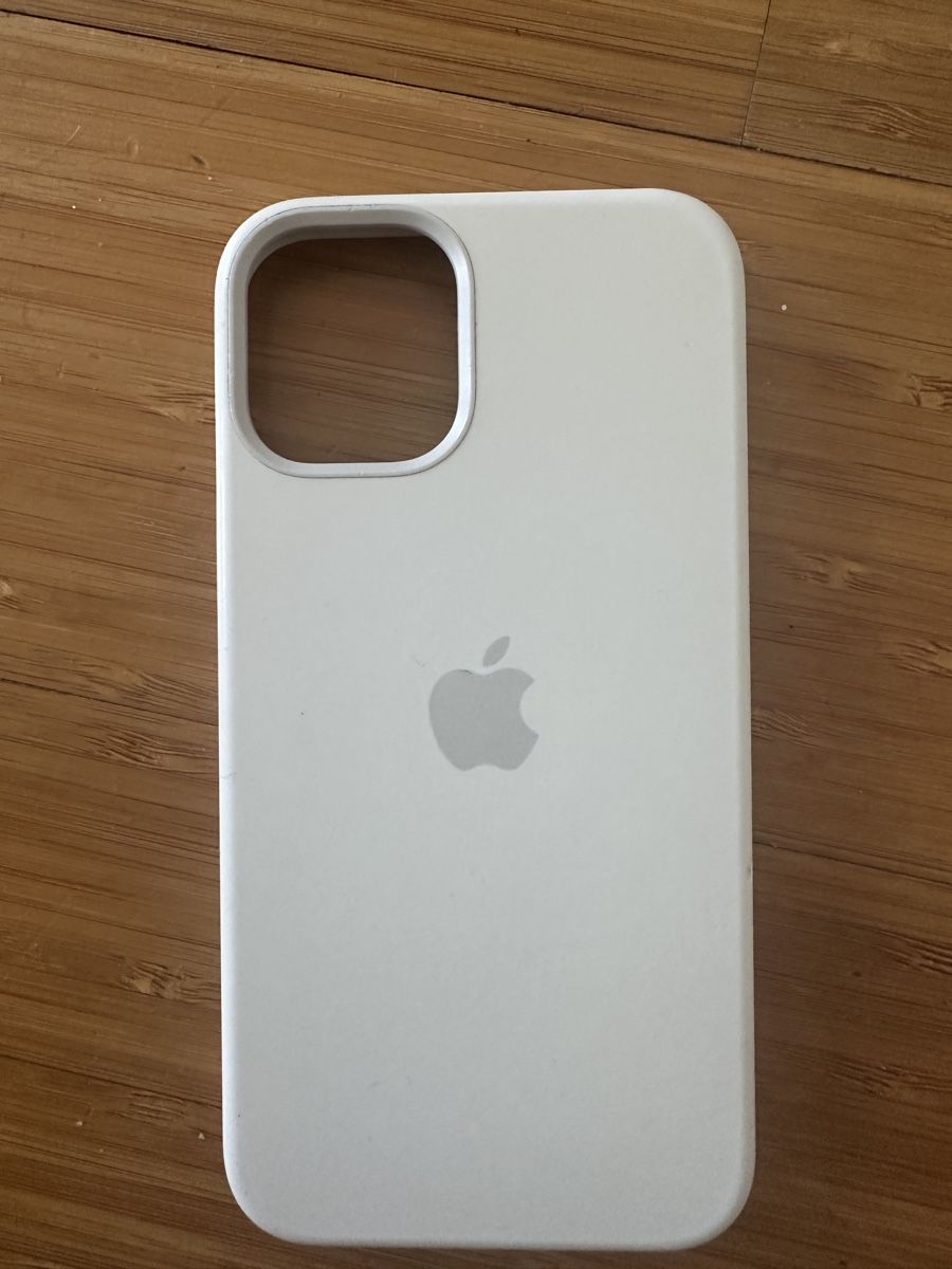 Apple Covers & Schutzfolien: Iphone 12 mini Appel Handyhülle – Gebraucht aus adliswil von iri_8fjv
