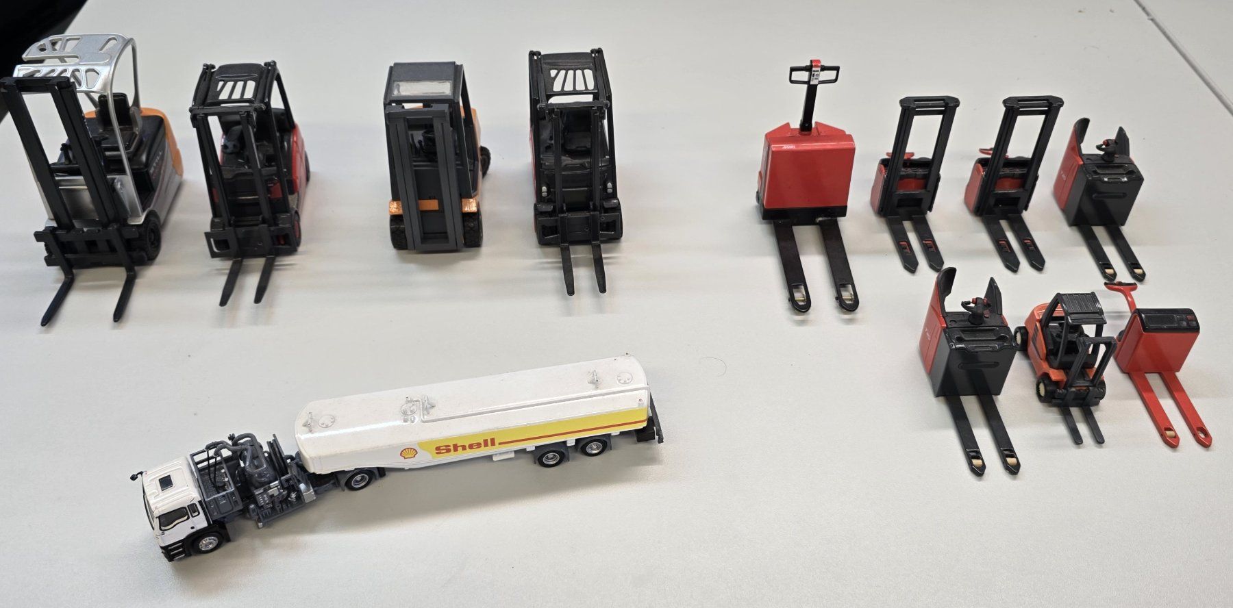 Kits de montage: Stapler Modelle / Shell Tankwagen – D'occasion à Dietlikon par Dilara5 8